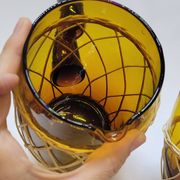 Service à orangeade vintage en verre soufflé ambré et osier
