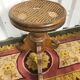 Tabouret de piano en noyer et cannage