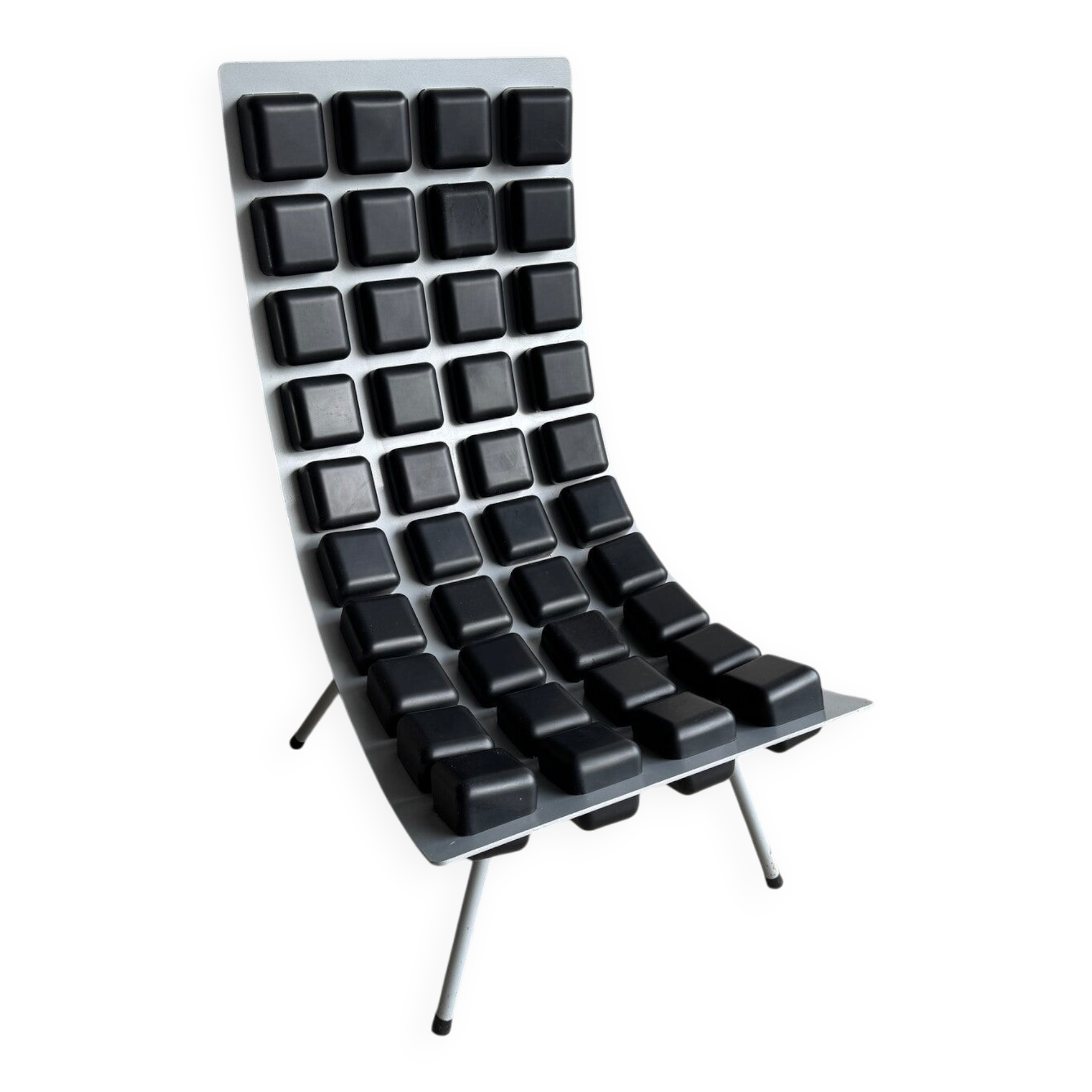 Chaise de salon Missy en aluminium gris (2001) par Sven-Anwar Bibi, Mark Gutjahr et Jörg Zimmermann