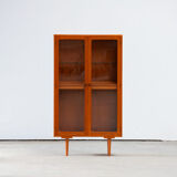 Vintage scandinavian library