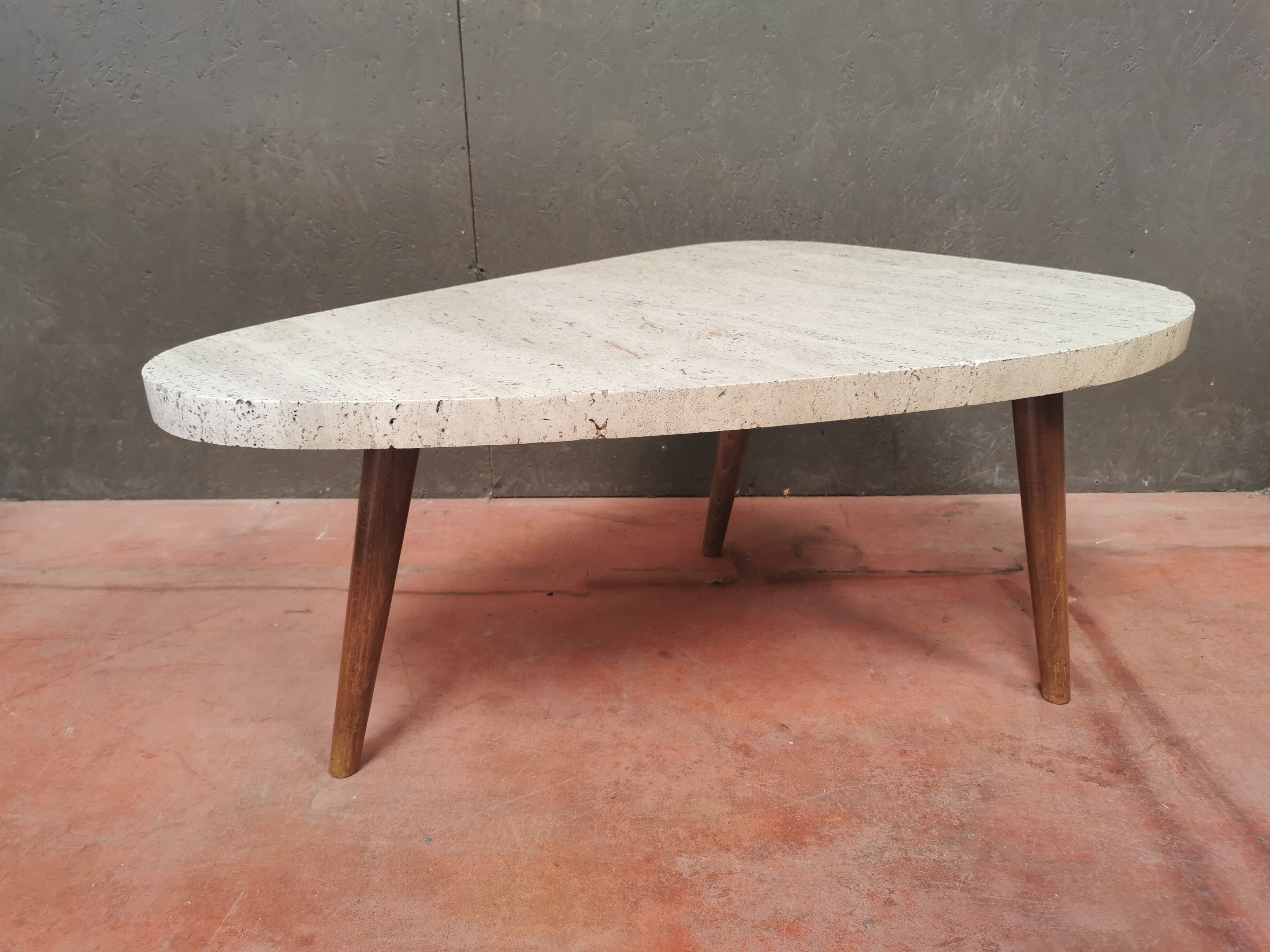 Table basse en travertin