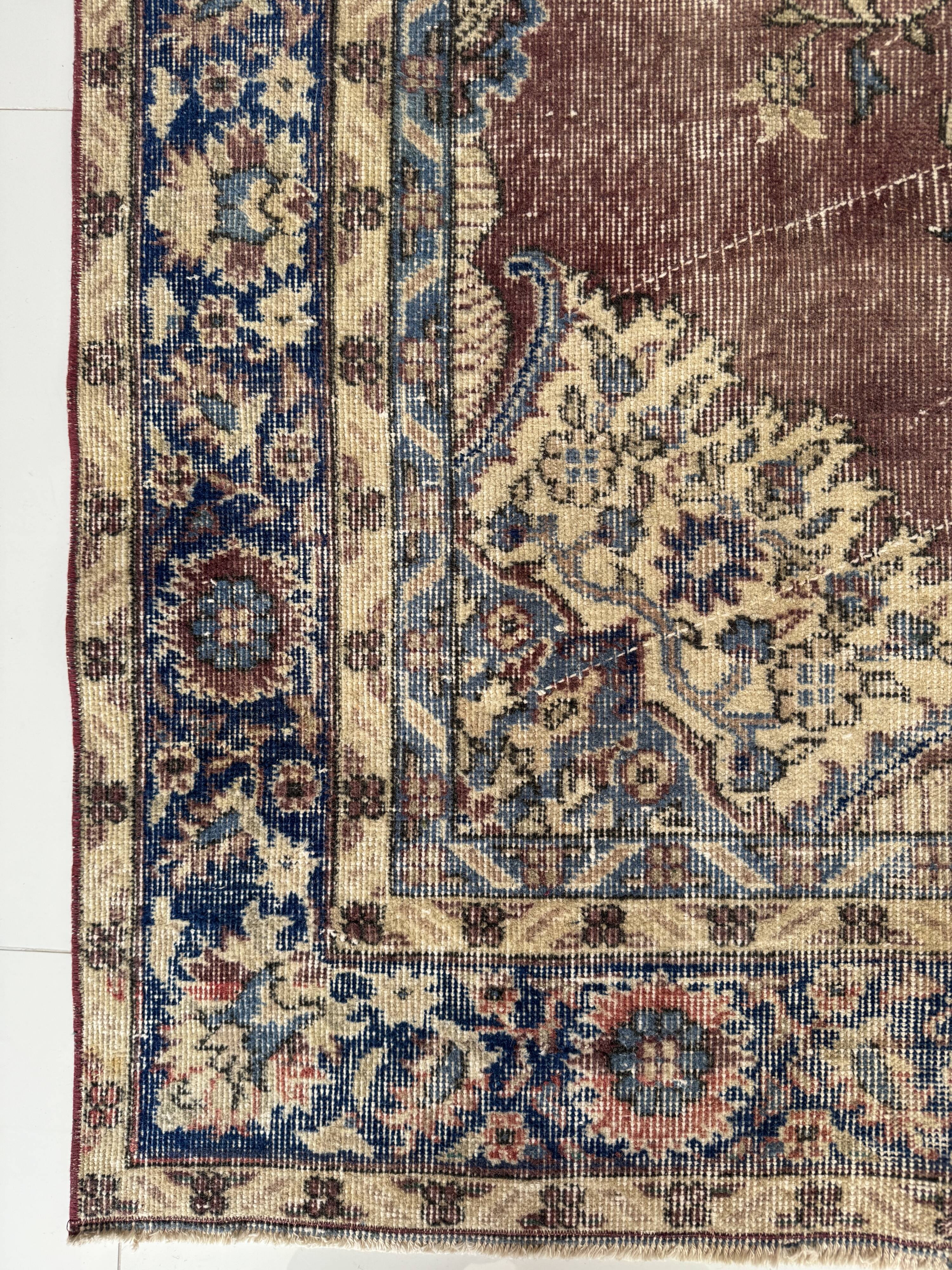 Tapis oriental vintage 205x300 cm, laine nouée à la main, tons rouge bleu beige, tapis turc