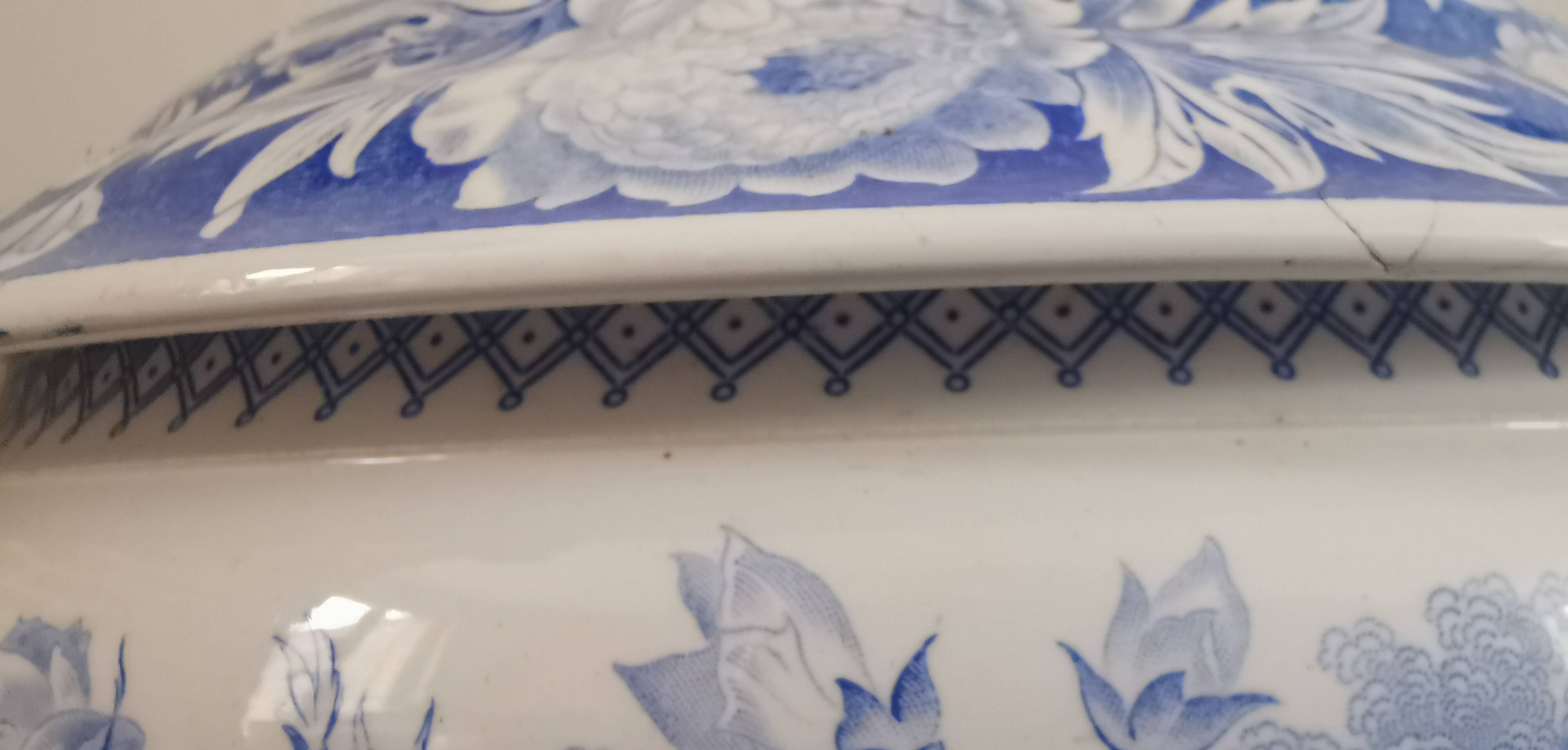 Sarreguemines U & C iron clay soup tureen "Jardinière" model