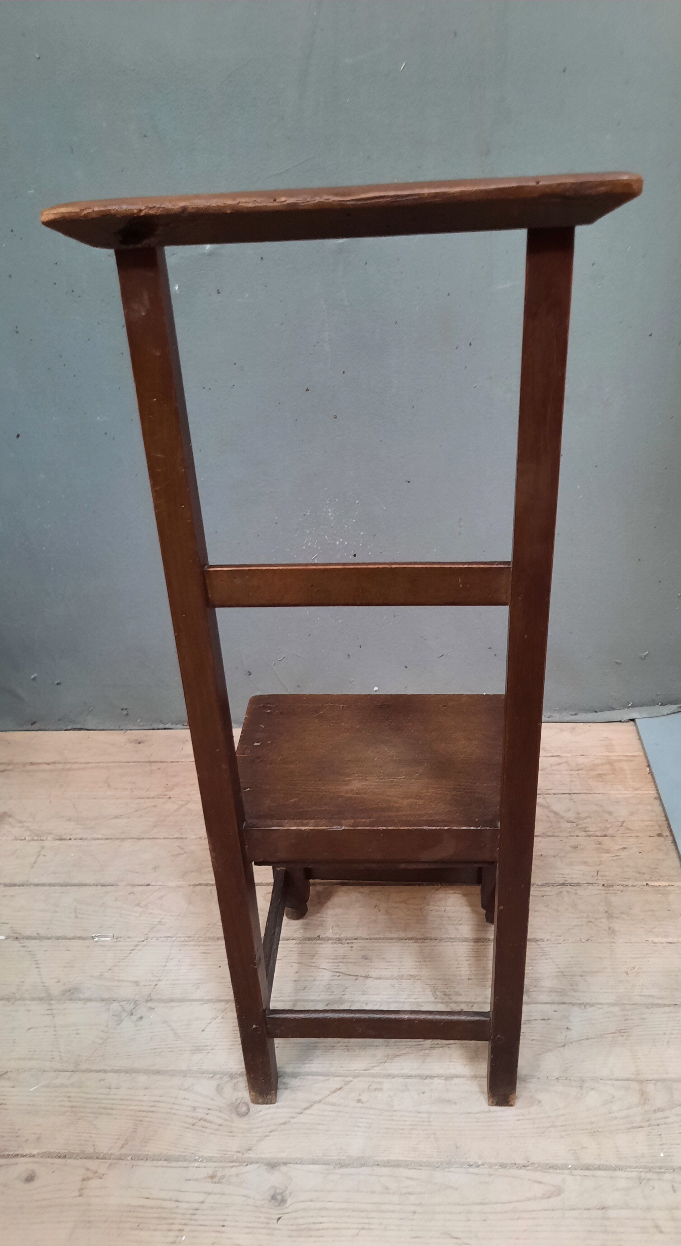 Base chair in solid chene