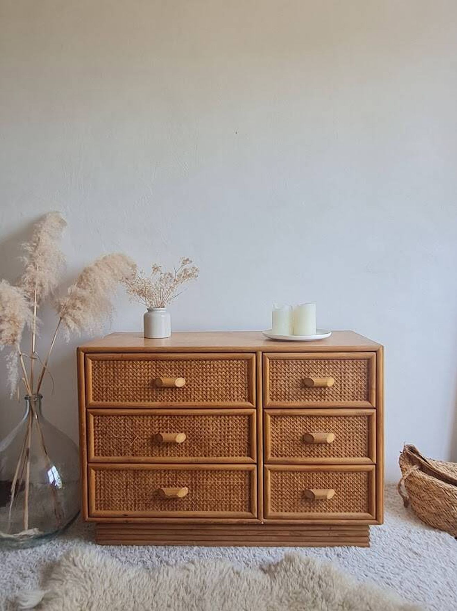Commode en rotin, circa 1960