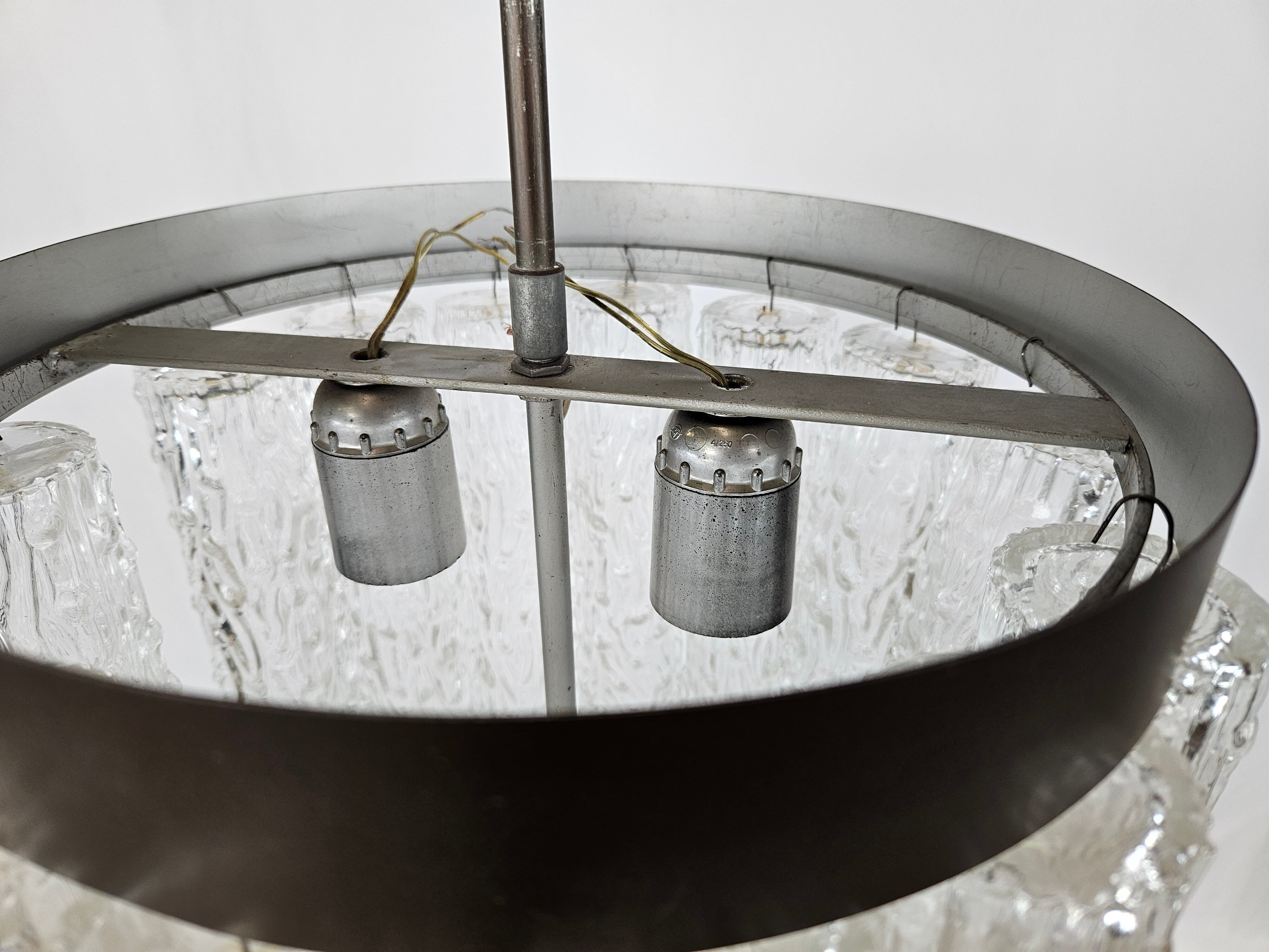 Murano glass chandelier with 14 tubular pendants