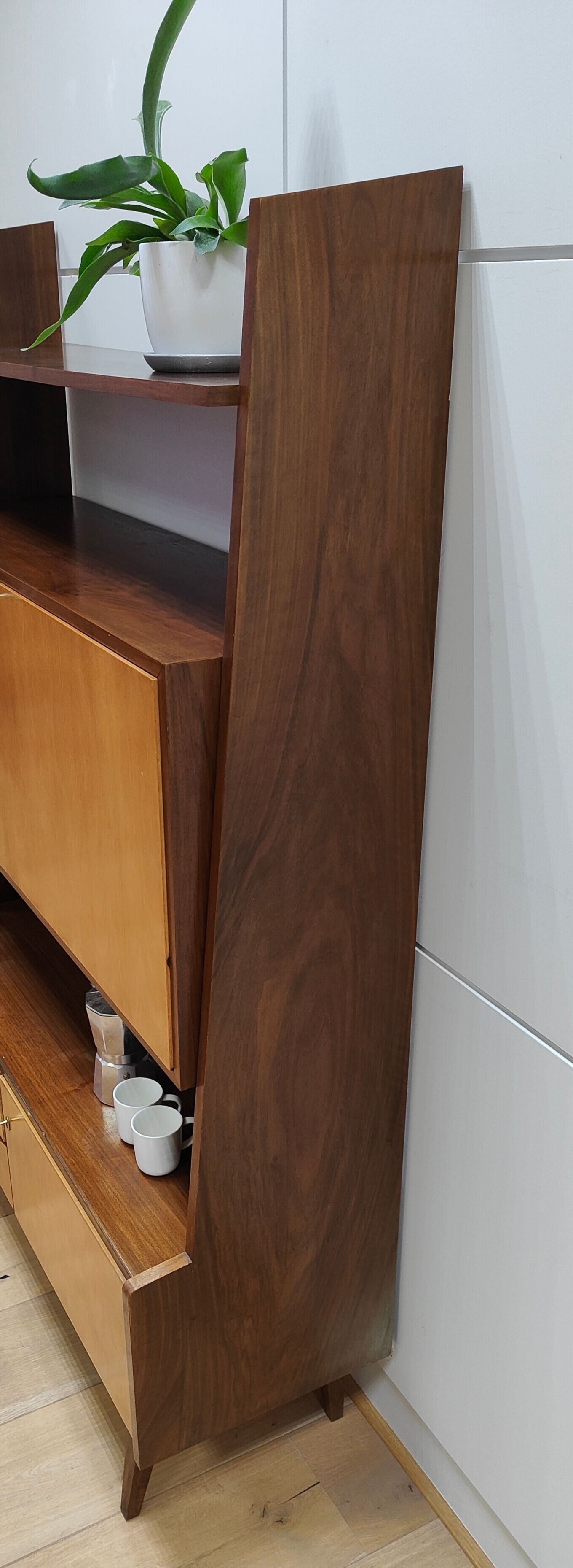 Shelf wall cabinet secretary