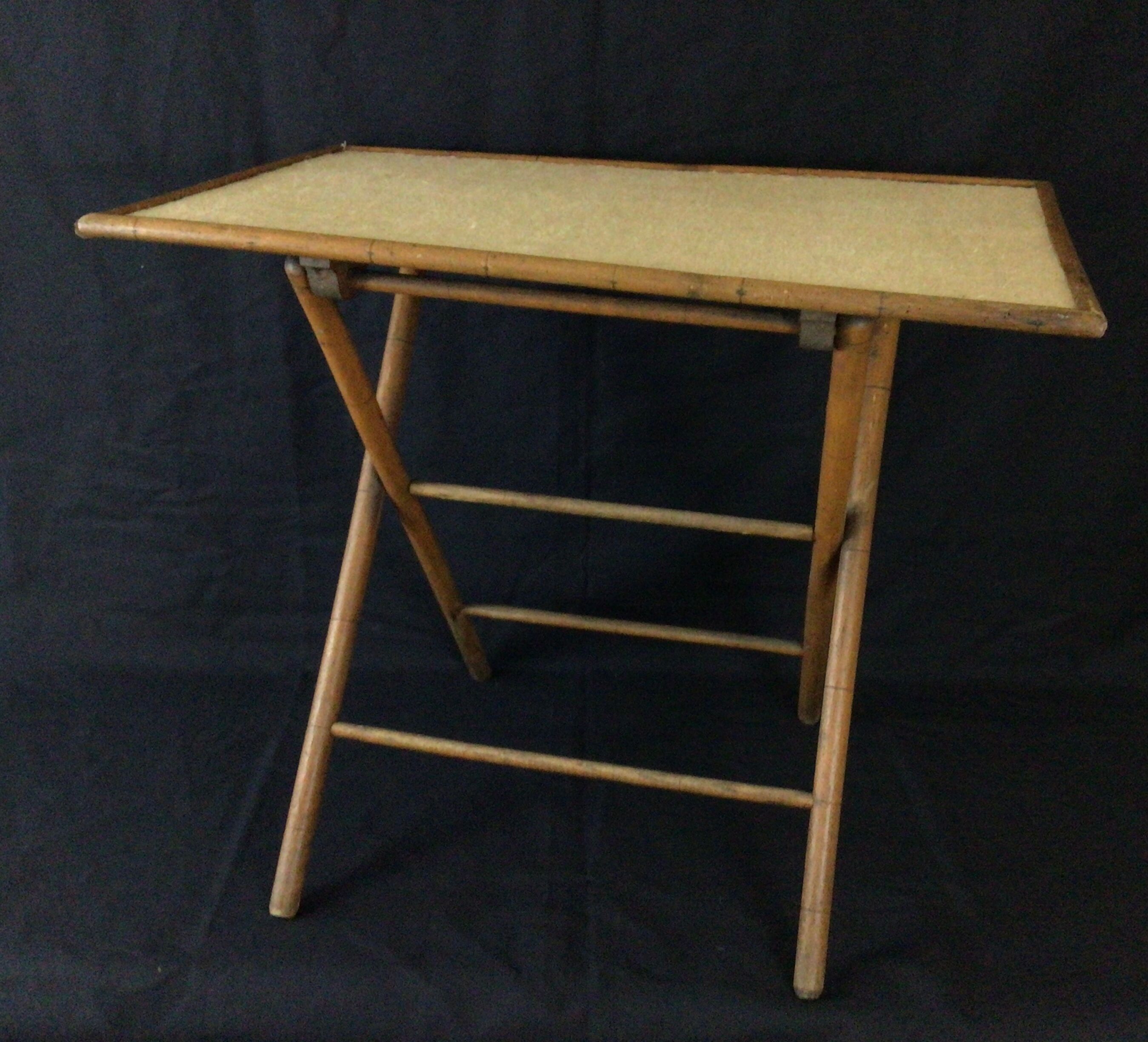 Folding wooden table bamboo way