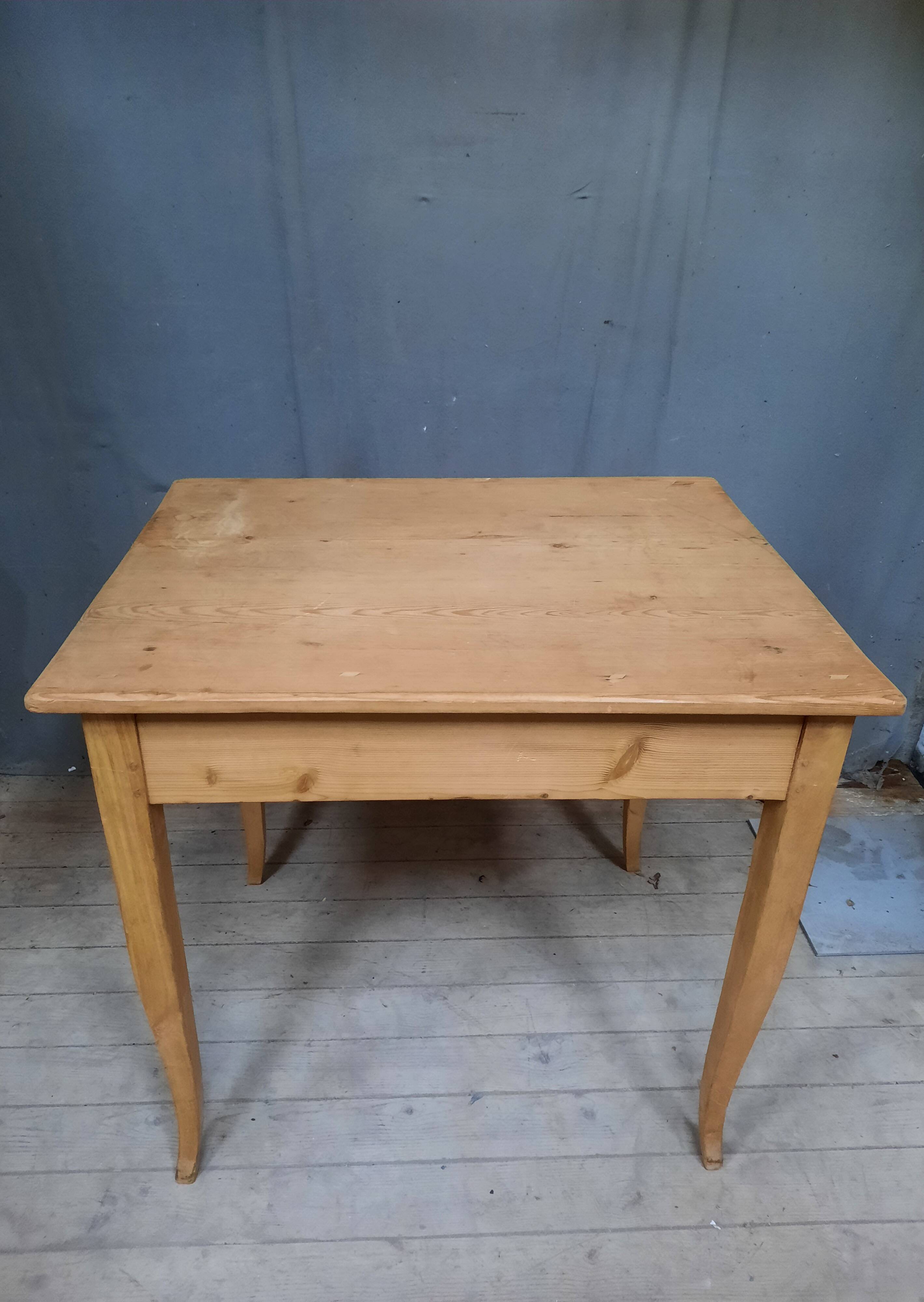 Louis XV style table in natural wood