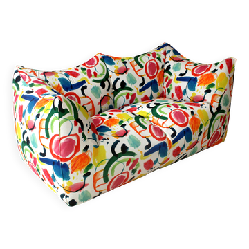 Sofa Bibambola conçu par Mario Bellini, revêtu de tissu Arty coloré.