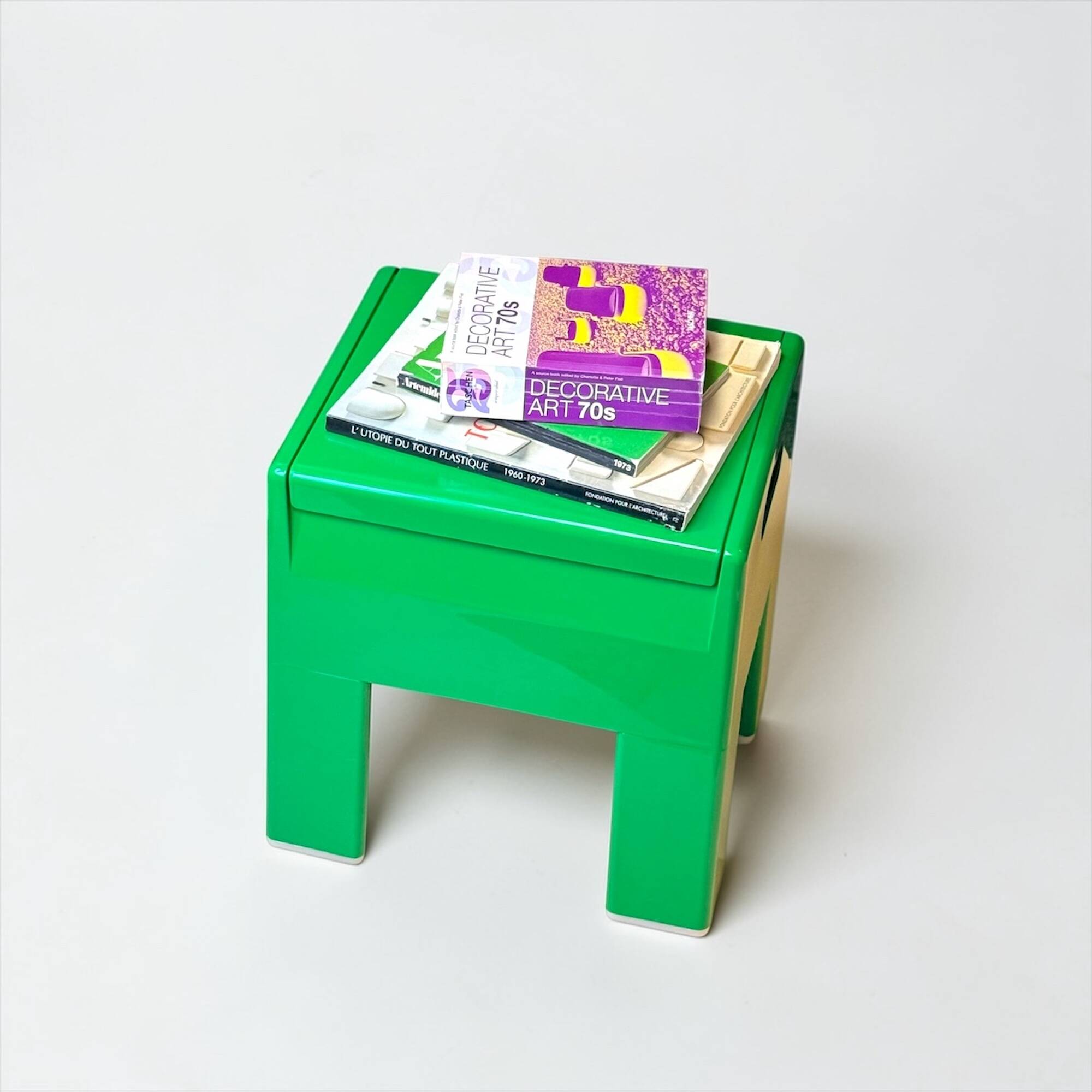 Tabouret coffre Space Age vert Olaf Von Bohr pour Gedy Italie années 60