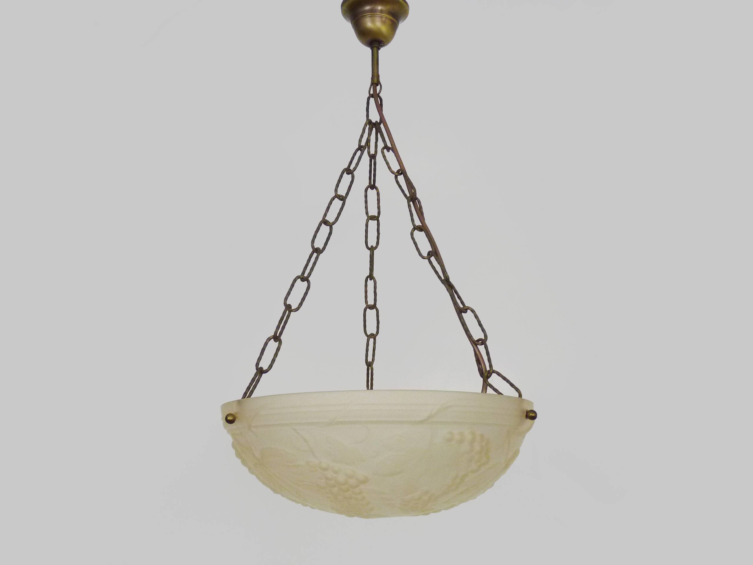 Vasque Vianne style Art Nouveau 1 Fire, in glass paste with grape motifs.