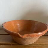 Provencal terracotta bowl with pouring spout