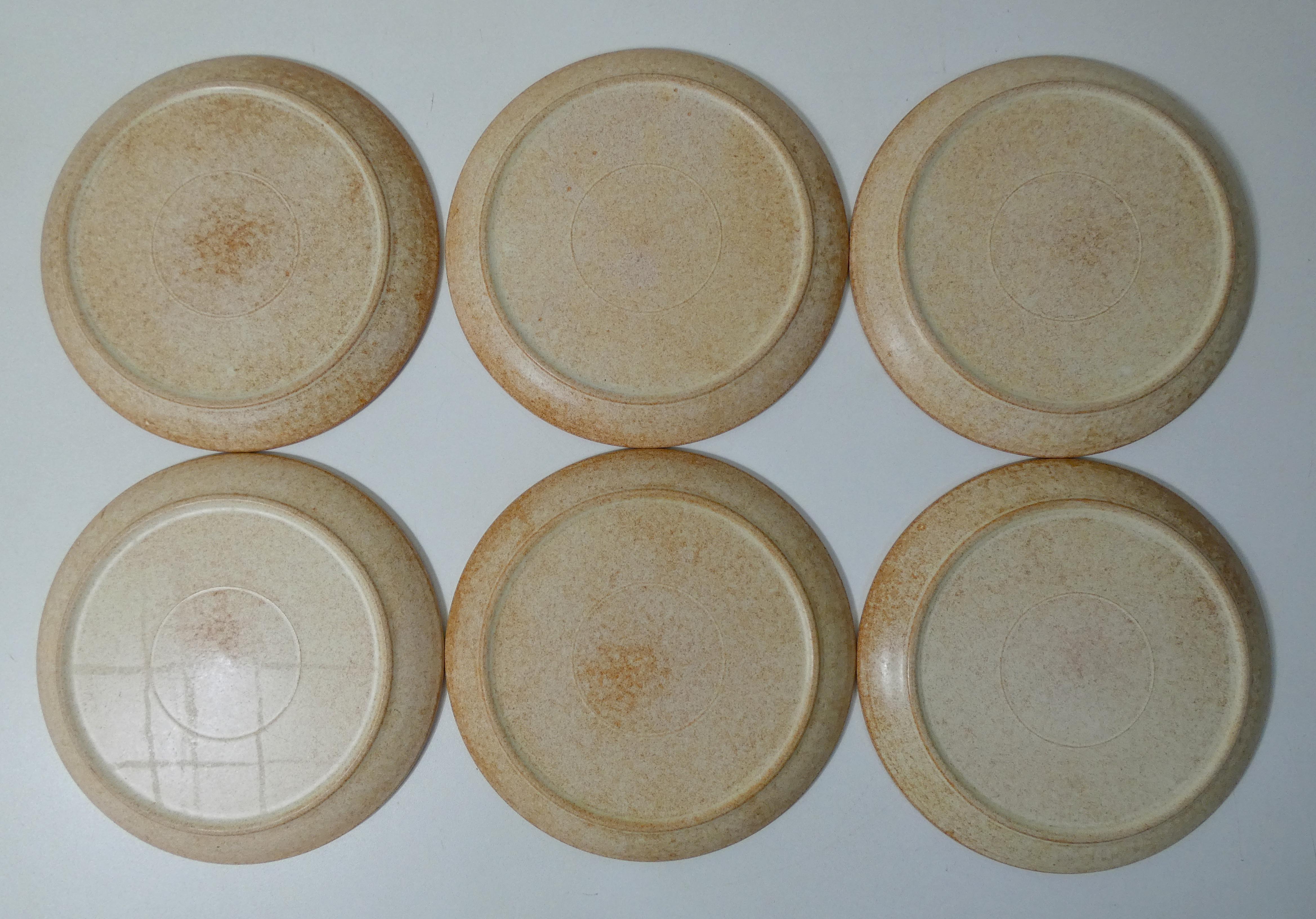 6 flat stoneware plates