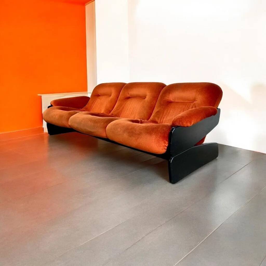 ARMCHAIR / SOFA / VINTAGE SOFA FROM THE 70S