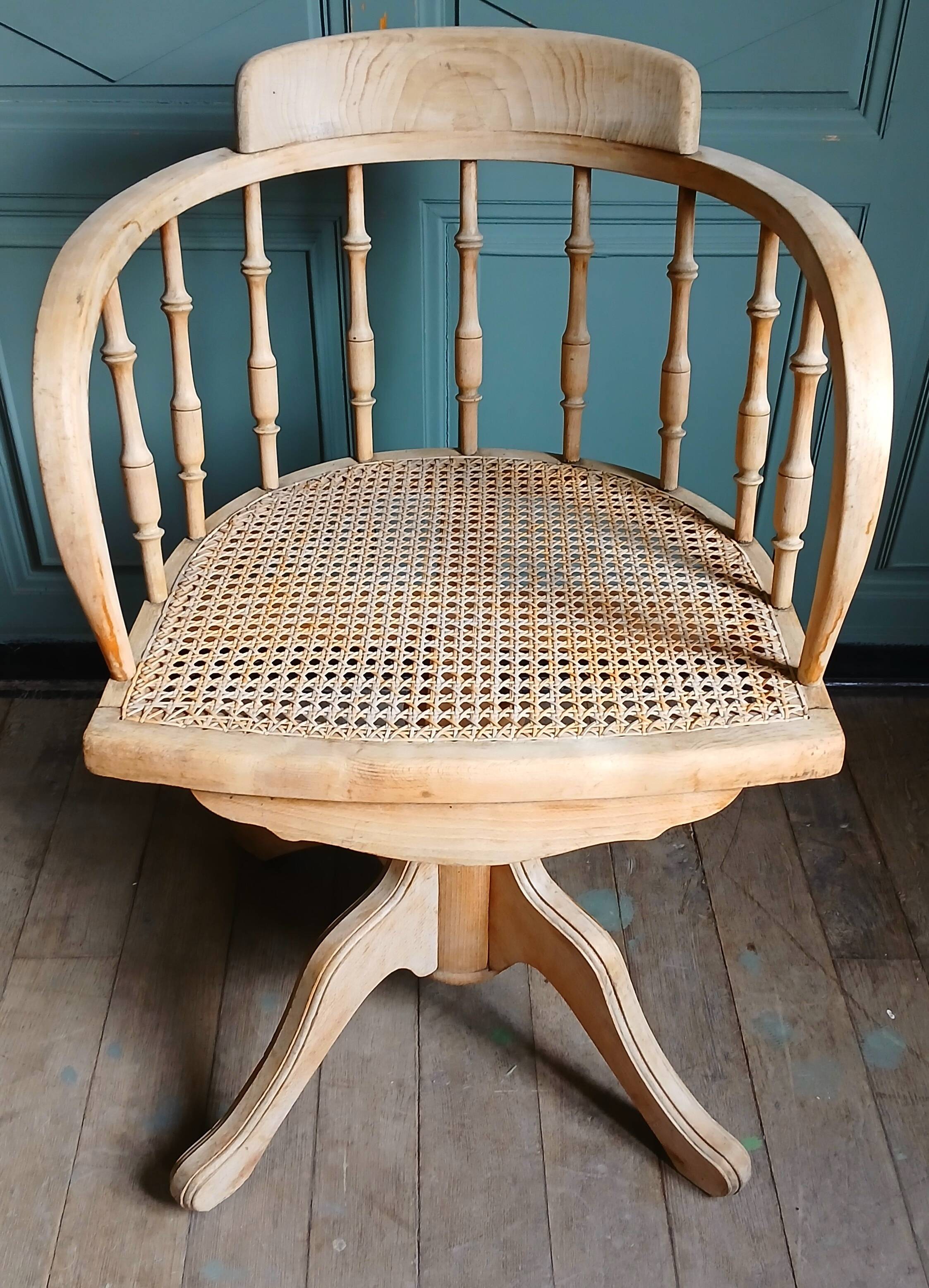 Fauteuil de bureau américain "capitaine" en chêne & cannage, vers 1900