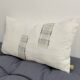 Coussin artisanal en toile ancienne style Kilim