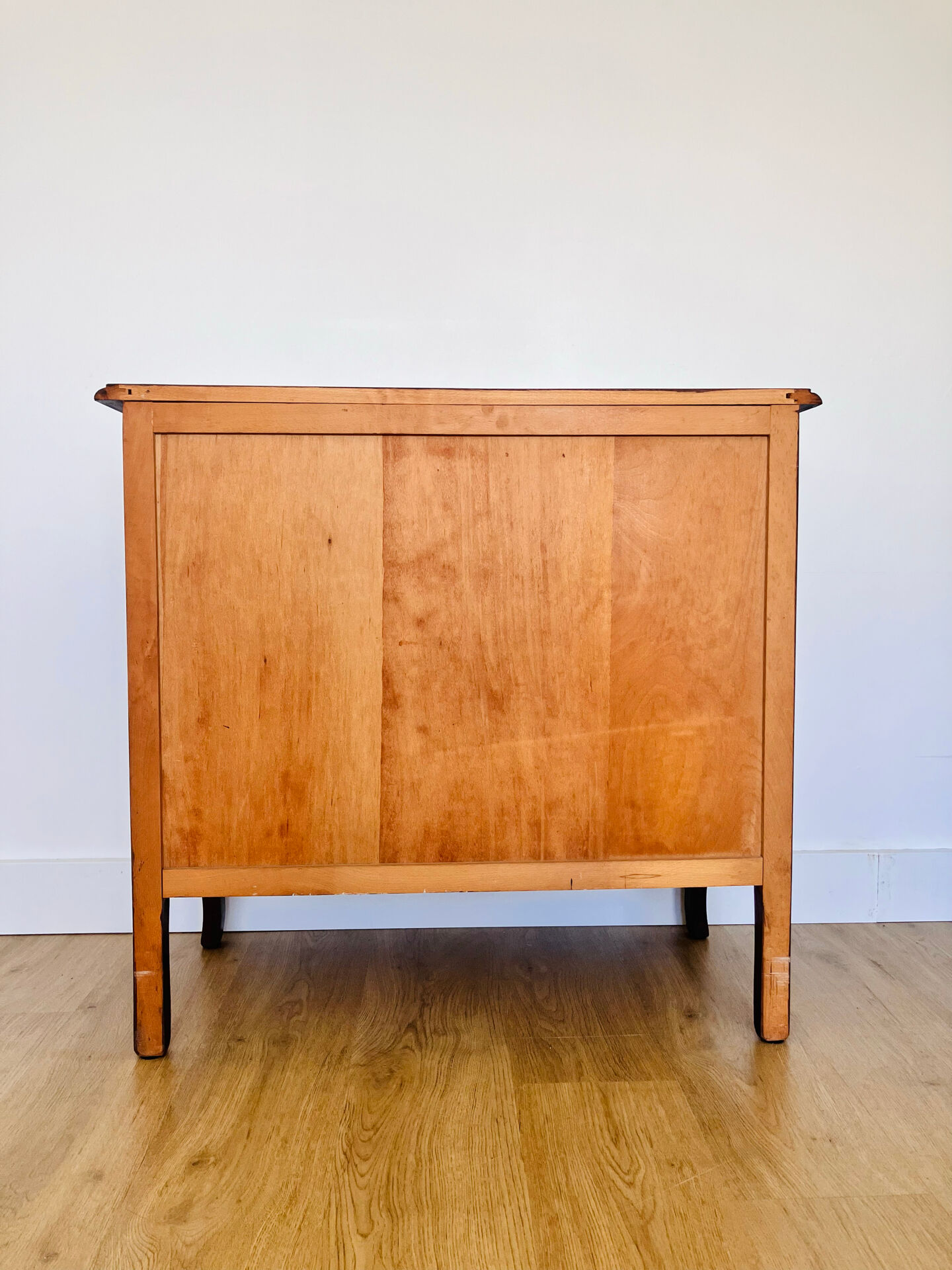 Solid wood chest of drawers