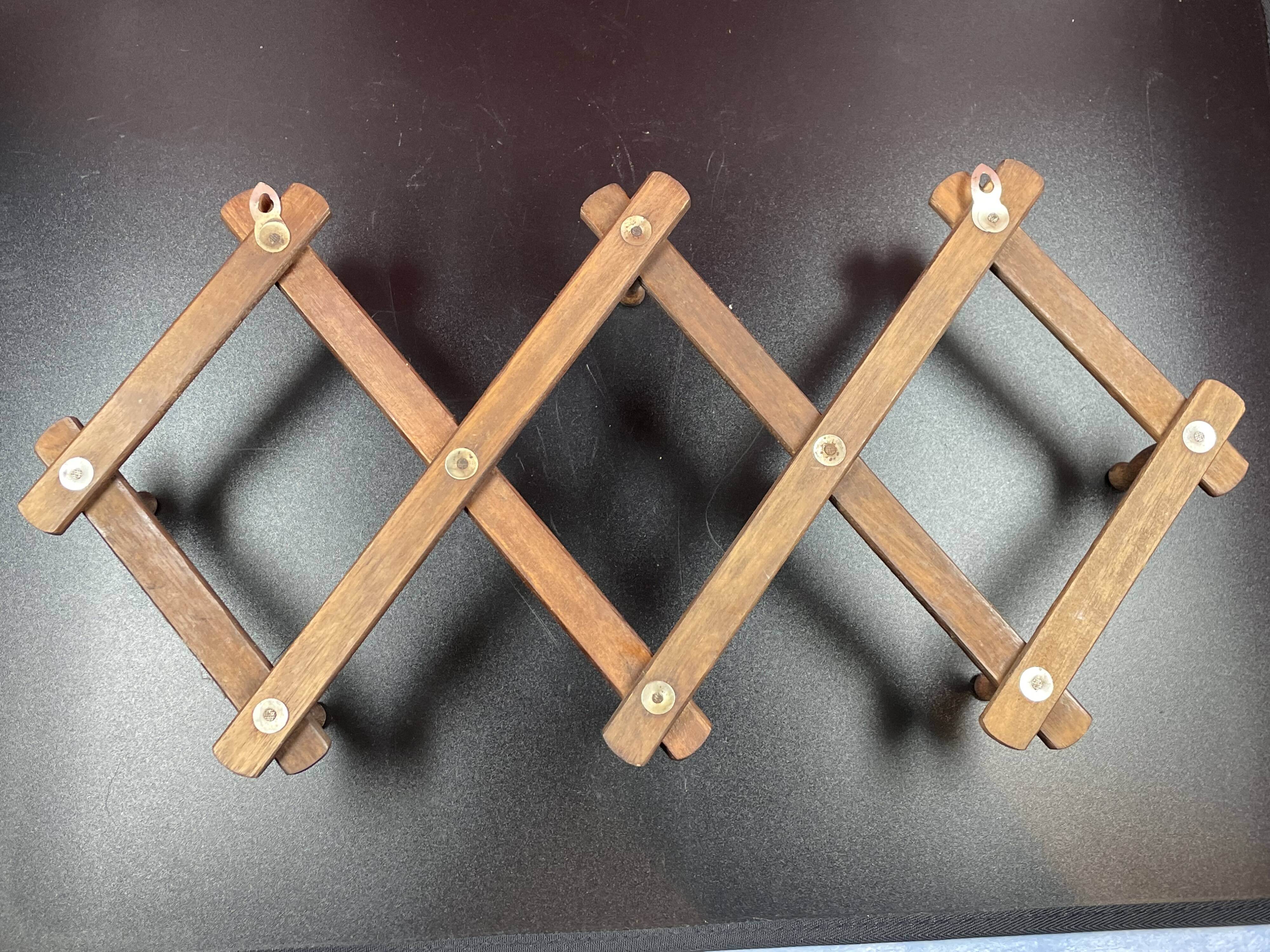 Coat rack, Wooden Accordion Hat Rack approximately 52 x 24 x 8 cm