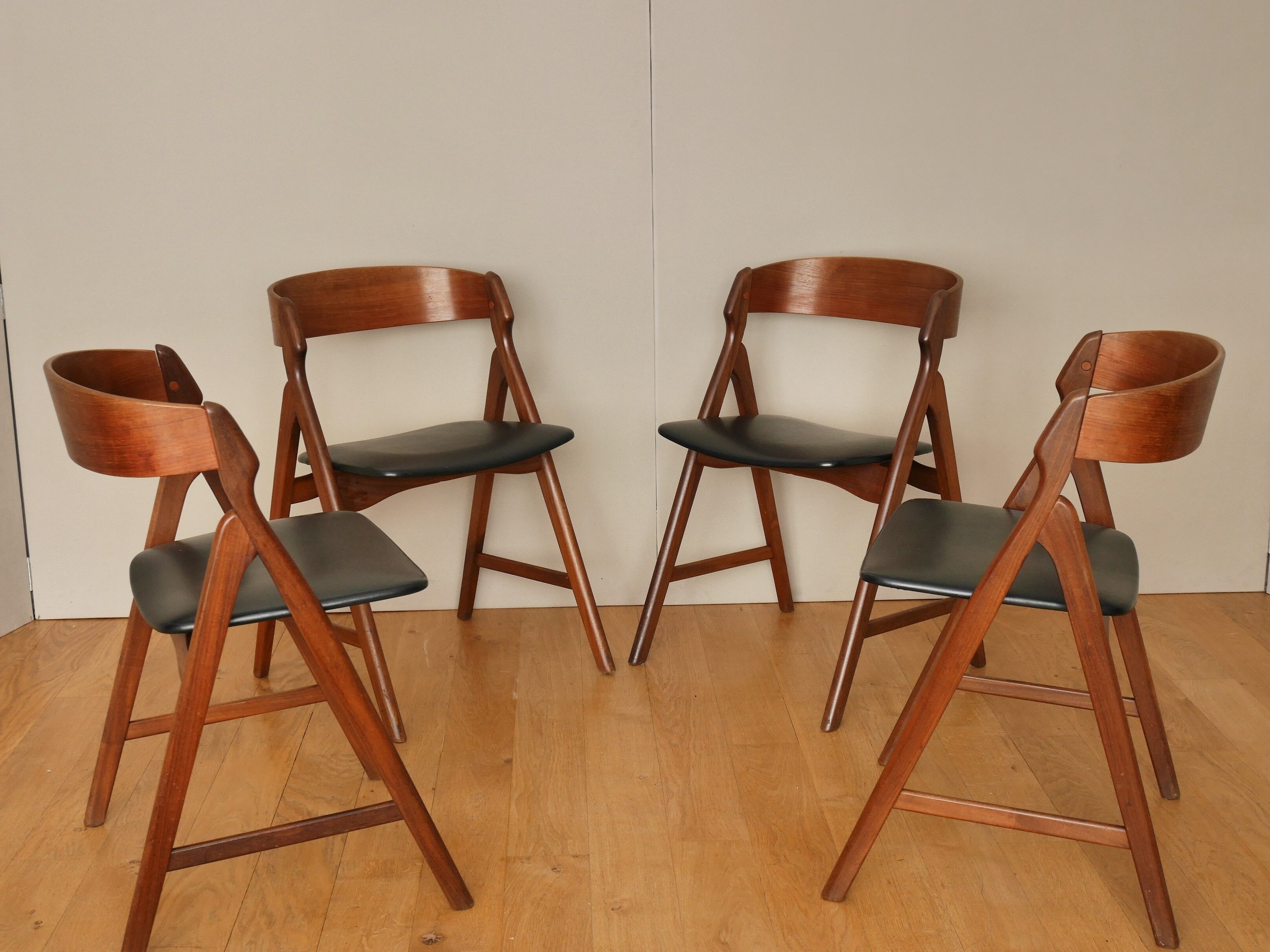 4 chairs Scandinavian Kristiansen teak 60s