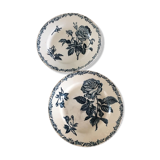 2 old flat plates decorated with dark blue roses in earthenware. Two different settings