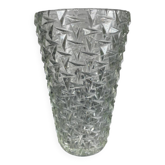 Grand vase en vert travaillé