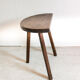Tabouret tripode en bois