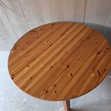 Pine table