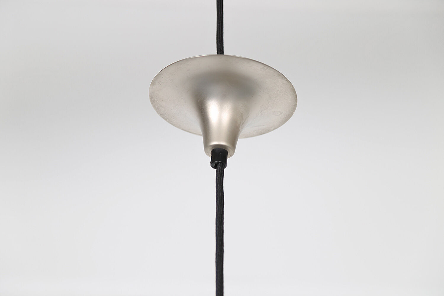 Vintage ONOS 55 P minimalist pendant light by Florian Schulz