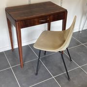 Table d’appoint, bureau 1 tiroir en placage de palissandre, 1950