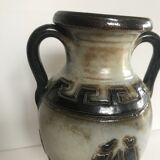 Amphora vase in sandstone signed Guérin