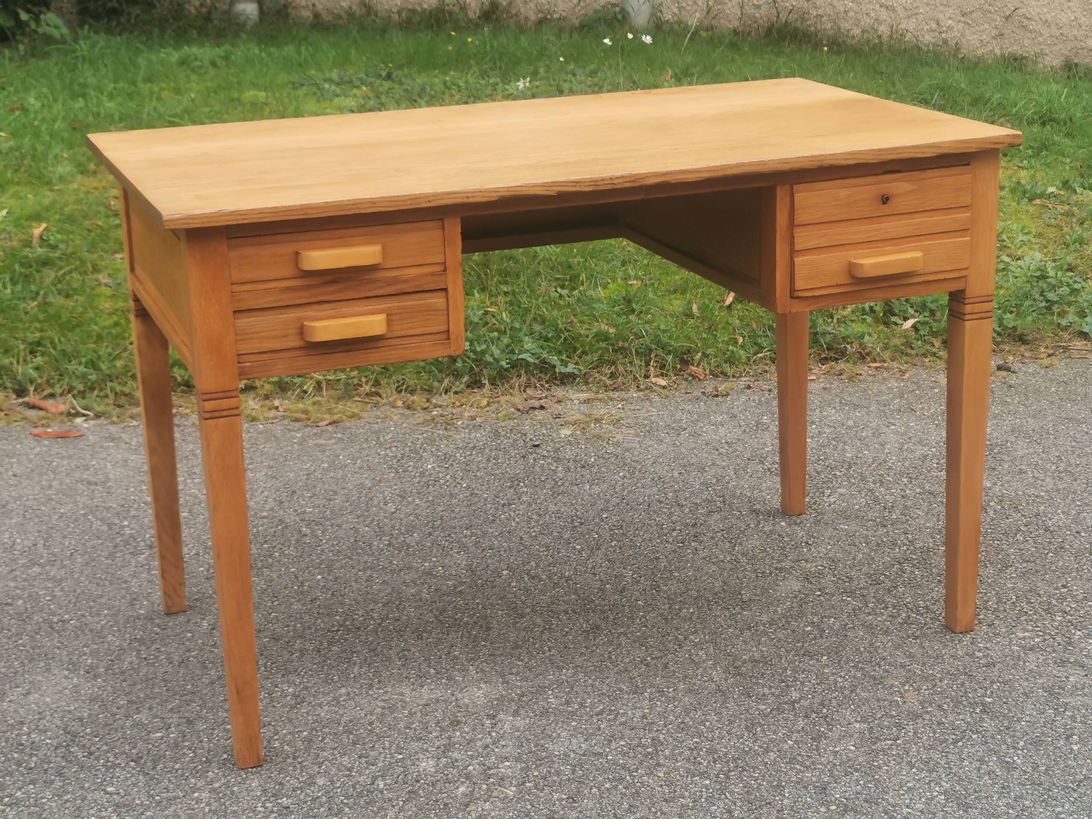 Antique wooden desk with 3 drawers