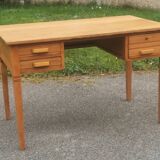 Antique wooden desk with 3 drawers