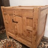 Old pantry in Pitch pine - early 20th century