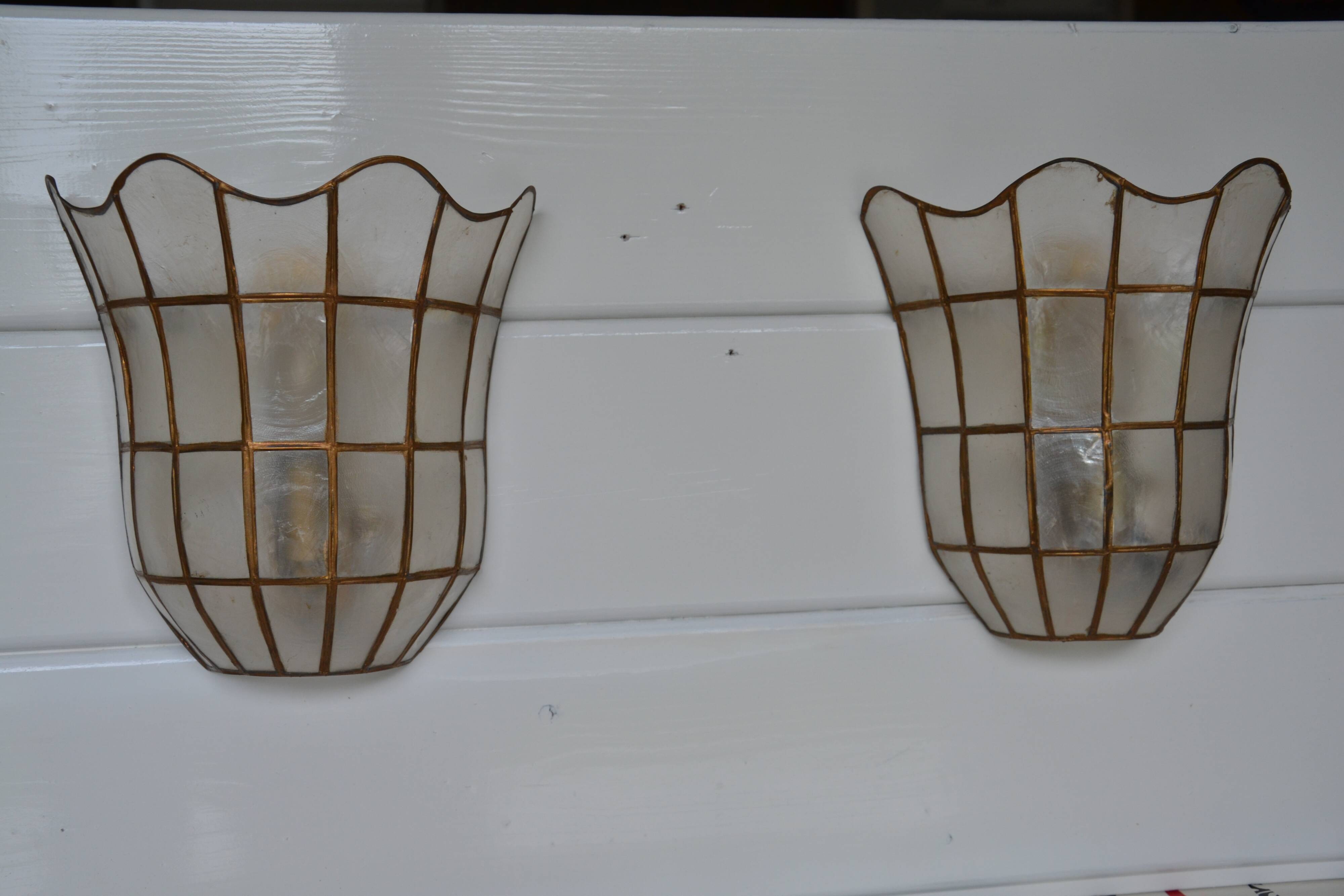 2 appliques en nacre, années 70
