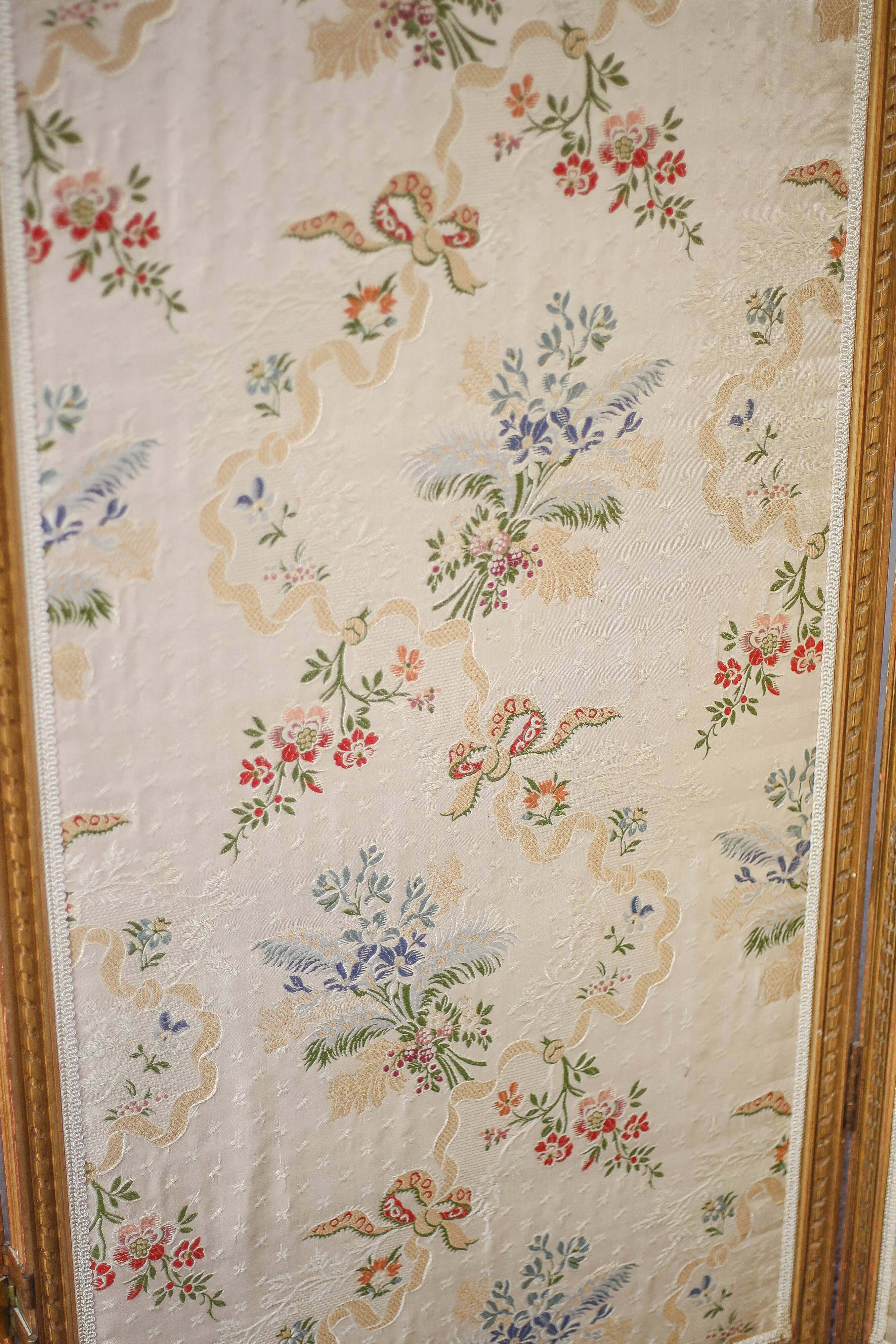 Vintage screen, old 3-panel screen, molded wood and fabric screen