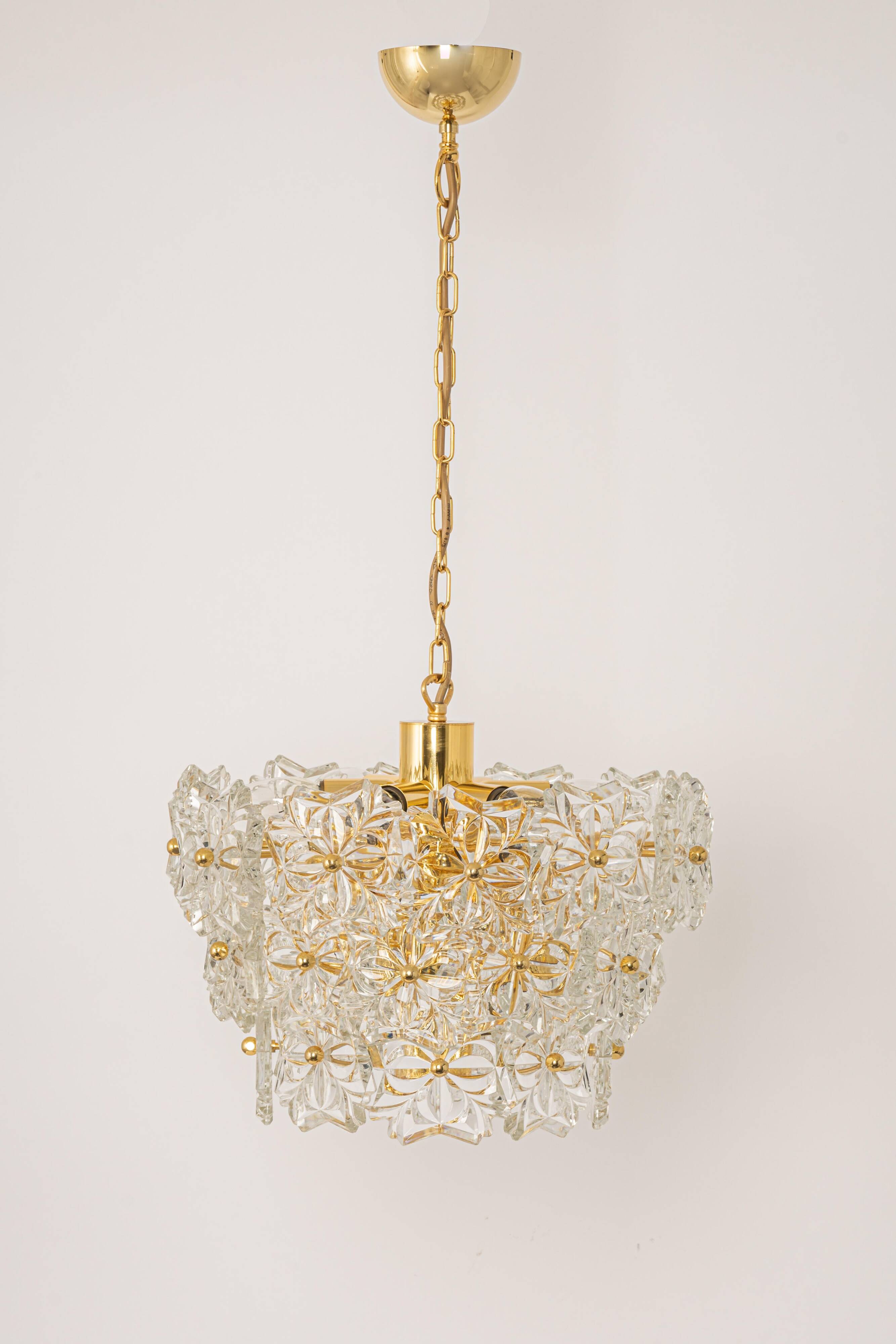 Chandelier in gilded brass and crystal glass, Germany, 1970s