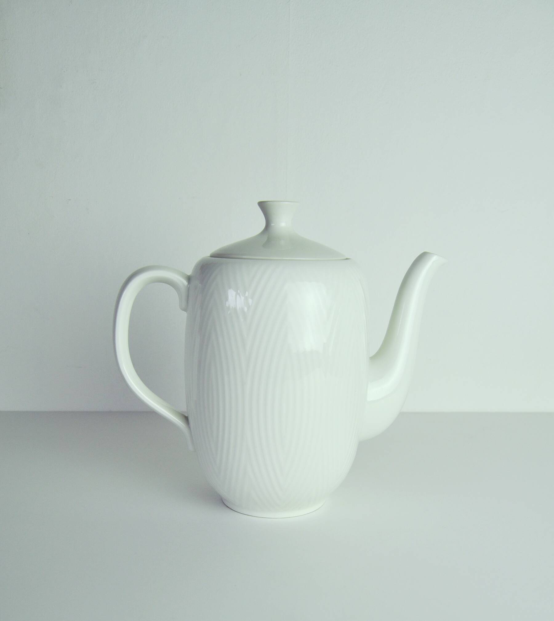 Axel Salto, Porcelain Coffee Pot for Royal Copenhagen, 1956