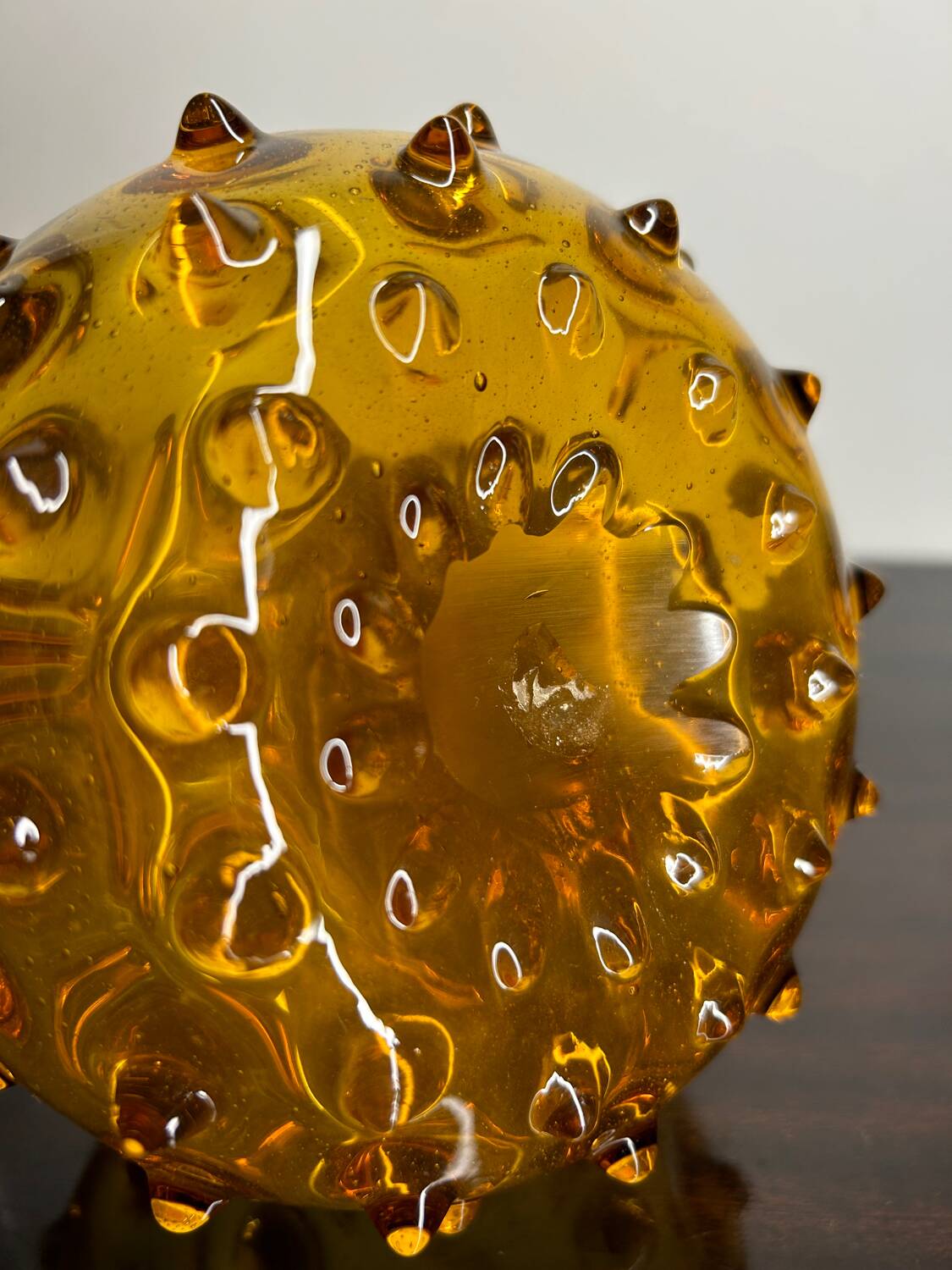 Flacon vase verre ambré soufflé années 60