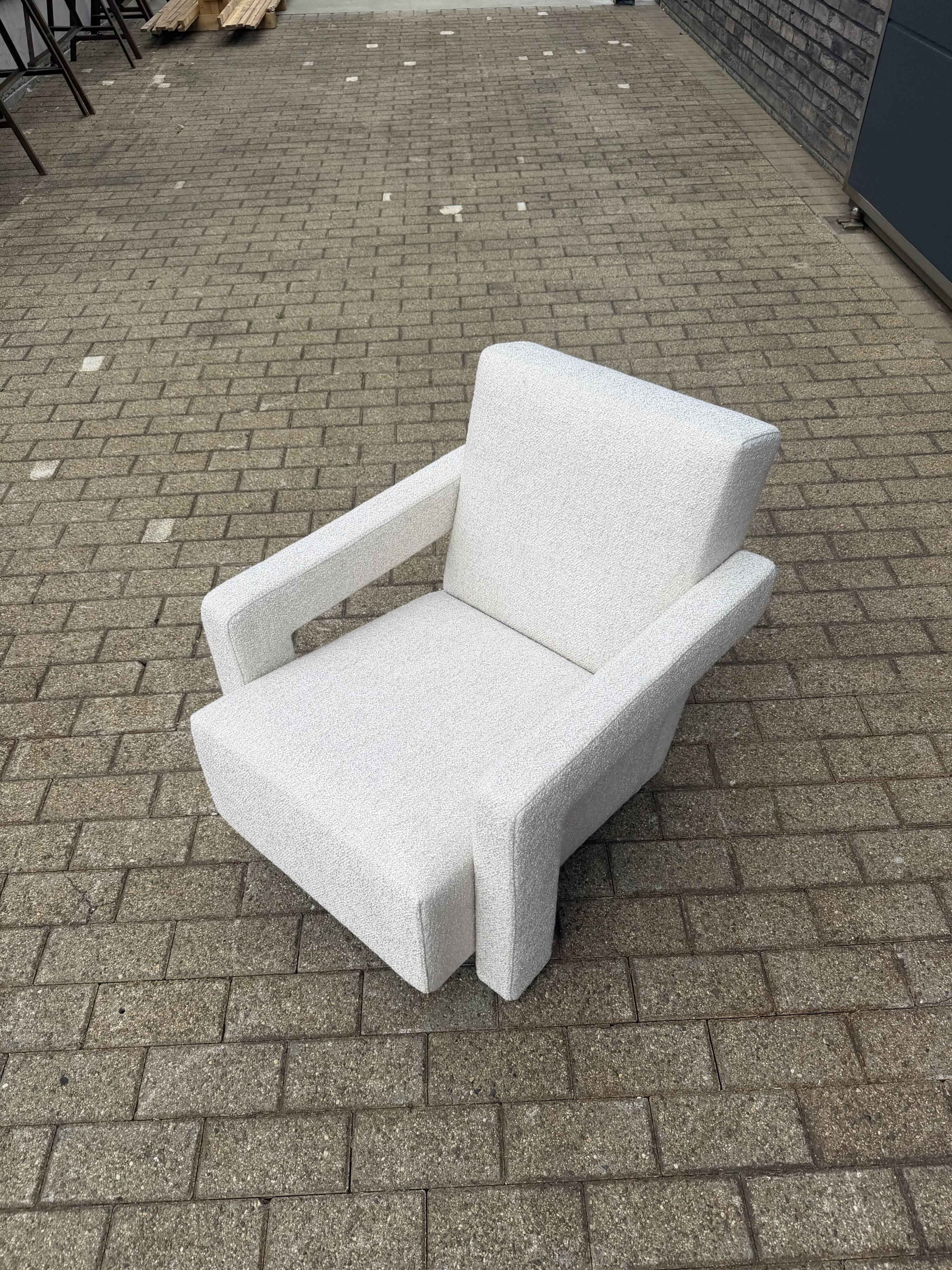 Cassina Utrecht chair in Beige Bouclé, Gerrit Rietveld, in NEW CONDITION!!