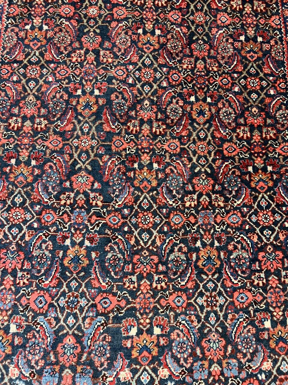 Handmade bijar rug
