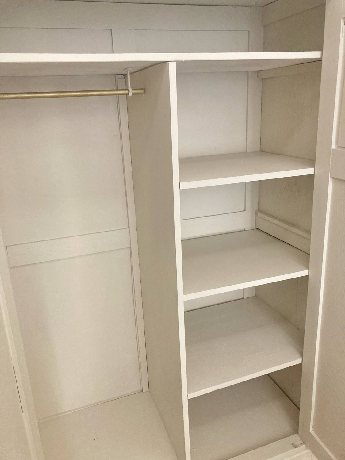 Parisian wardrobe + hanging rail