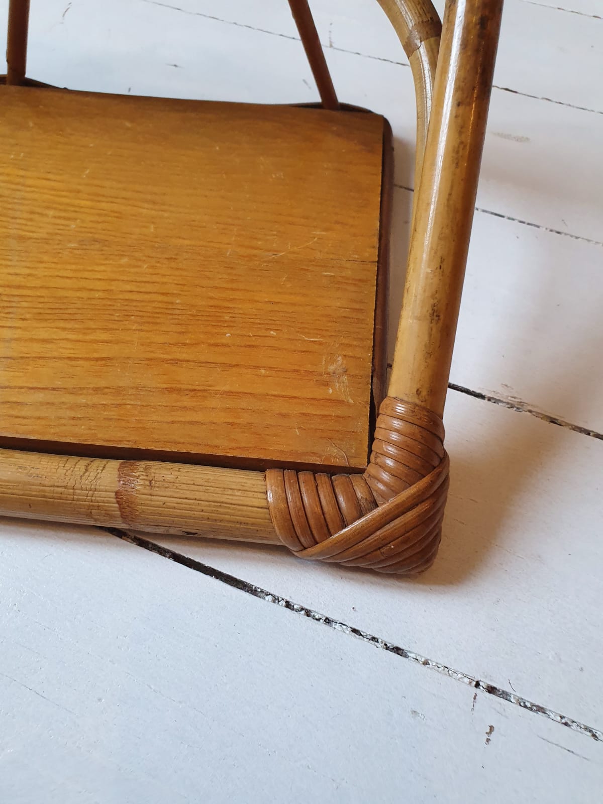 Rattan shelf to hang