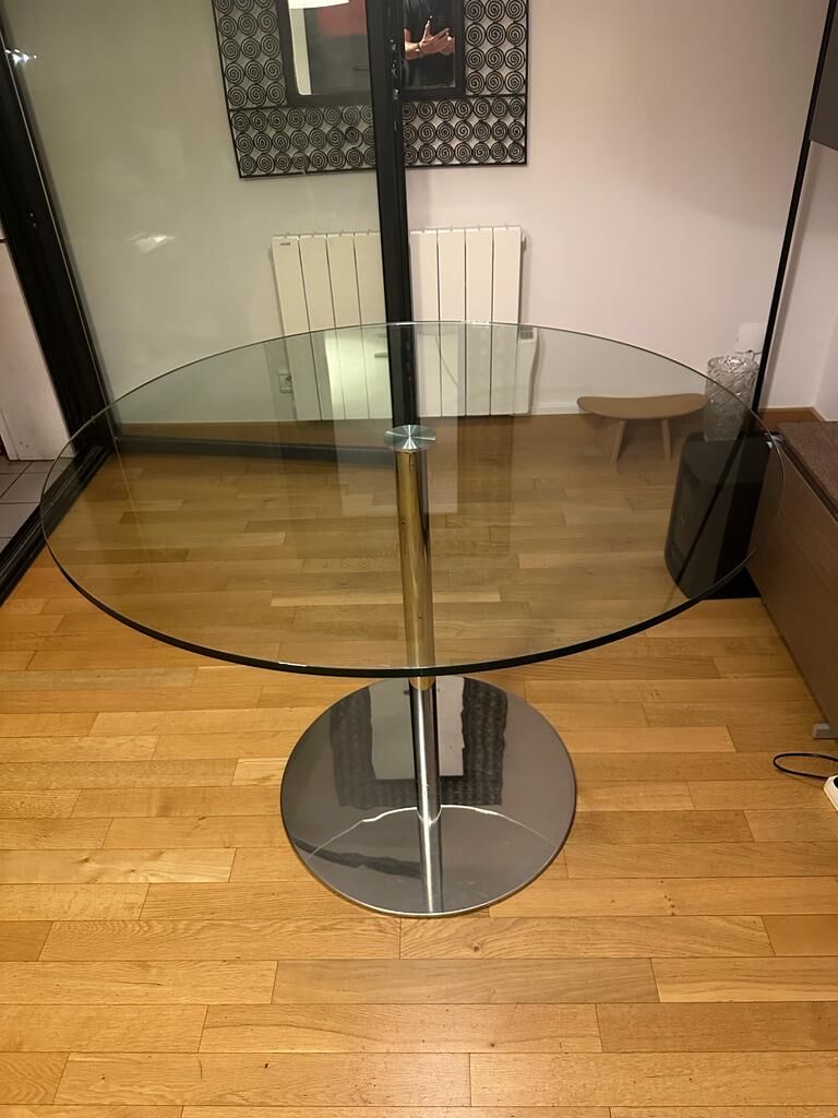 Habitat round table with glass top