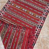 Tapis berbère marocain tissé à la main 100% laine biologique provenant