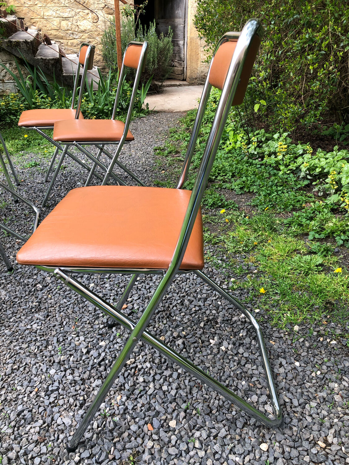 Soudexvinyl chairs and stools