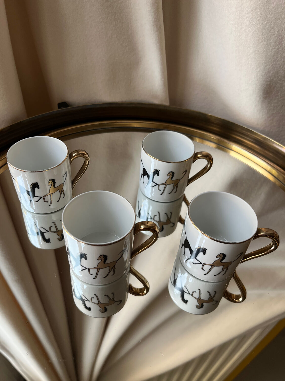 Lot of 4 vintage porcelain espresso cups from France with gold horse decoration – s