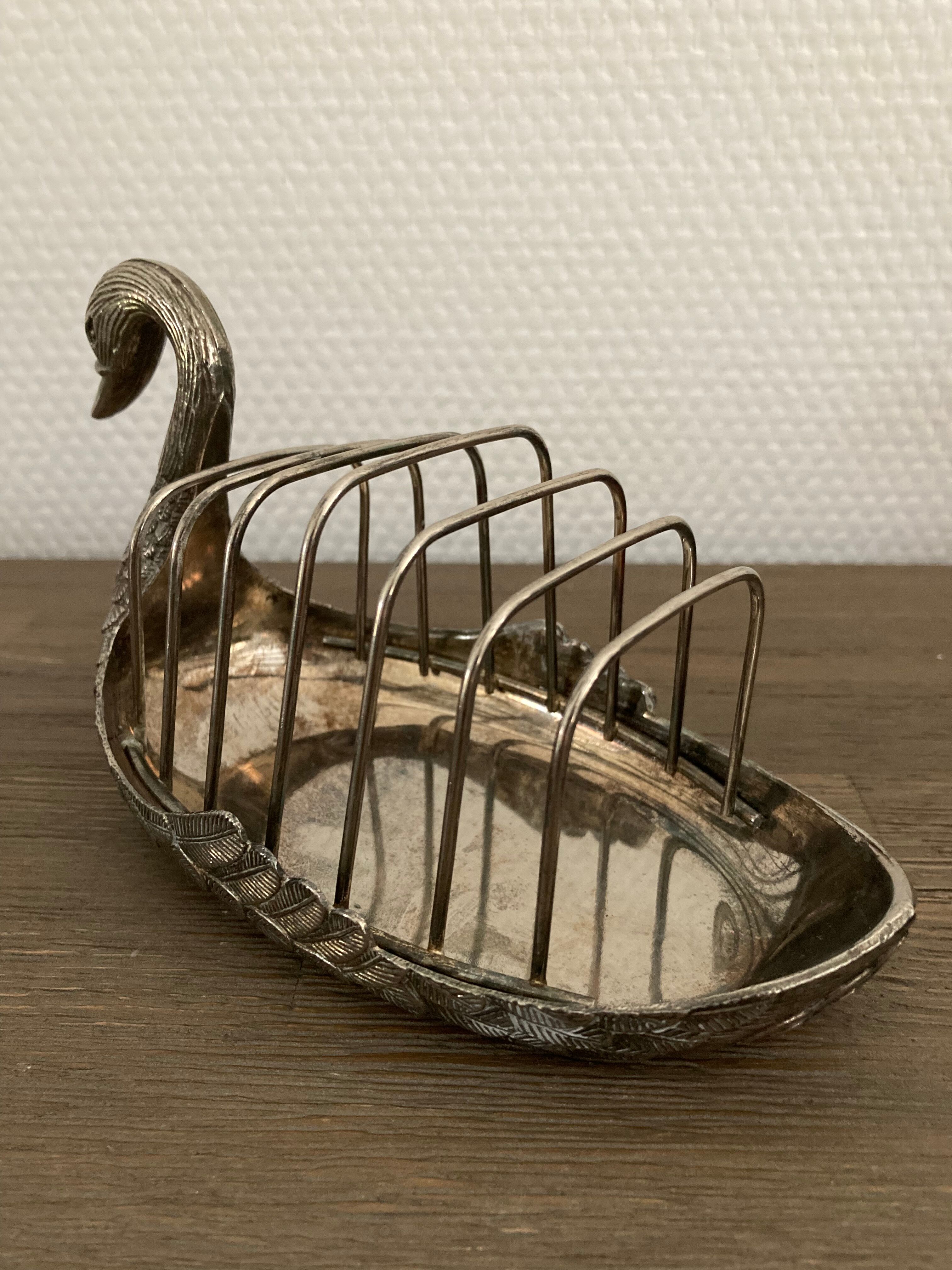 Swan toast holder