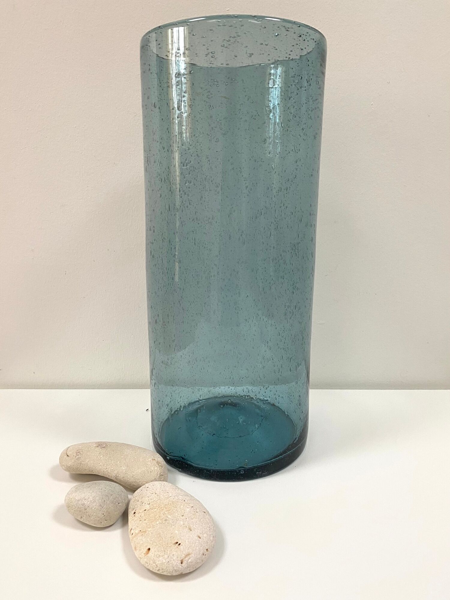 Vase in blown glass bubbled blue gray from the 60s