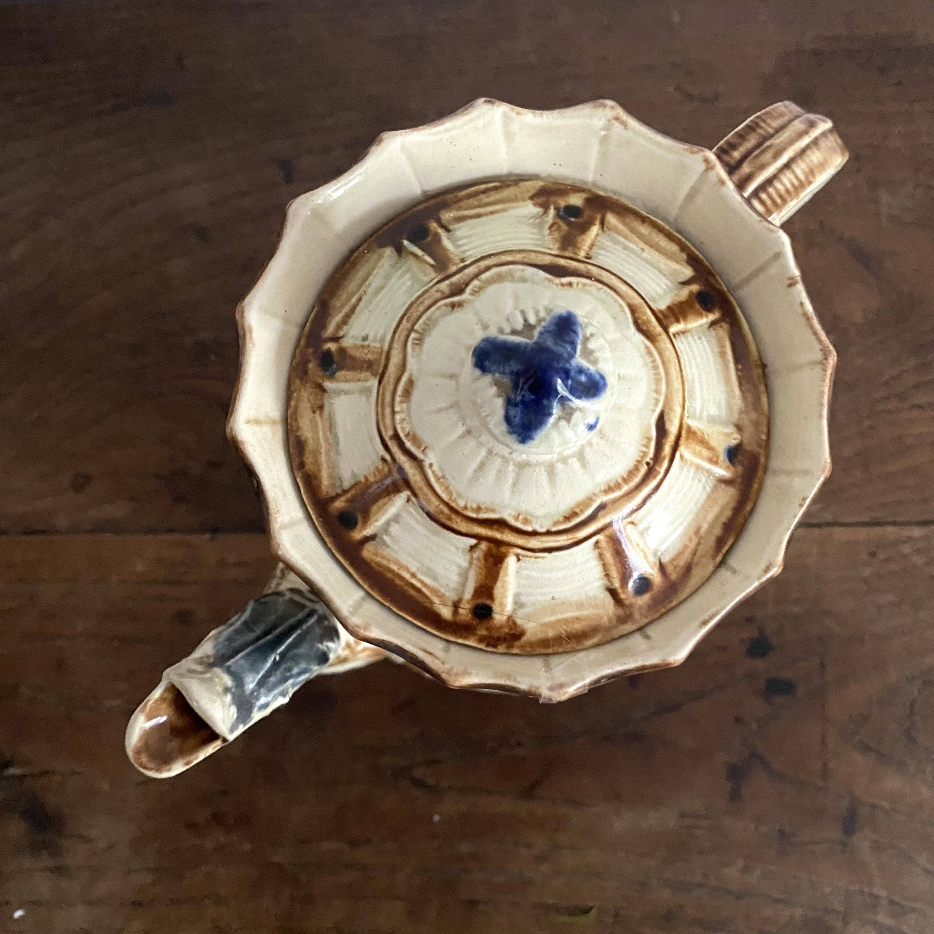 Wasmuel Belgium slip teapot